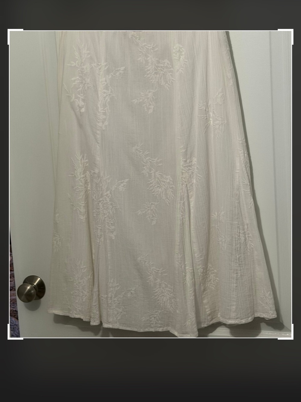JM Collection White A-Line Skirt with Floral Embroidery, sz 14